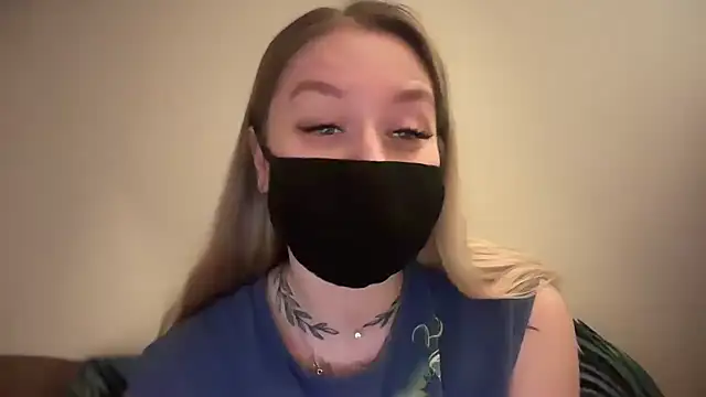 Snapshot of Isabel-Bailey chatting on January 5, 2025, 10:08 pm Isabel-Bailey online show from January 5, 2025, 10:08 pm