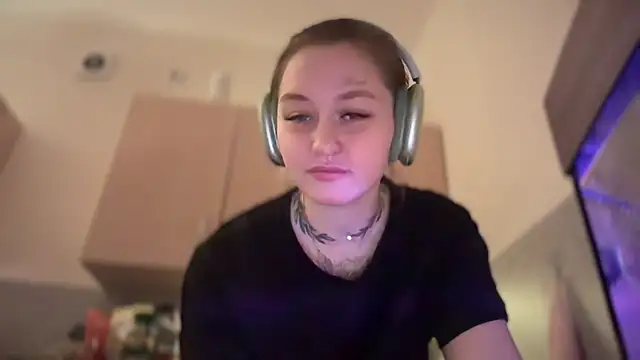 Snapshot of Isabel-Bailey chatting on January 18, 2025, 12:57 am Isabel-Bailey online show from January 18, 2025, 12:57 am