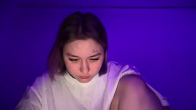 Snapshot of Isabel-Bailey chatting on October 30, 2025, 9:04 pm Isabel-Bailey online show from October 30, 2025, 9:04 pm