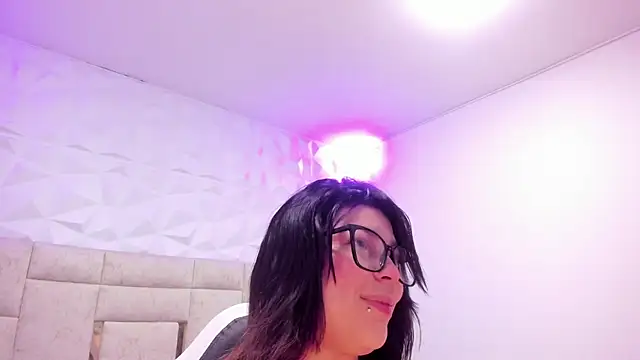 PauletteJ online show from November 29, 2025, 11:35 am