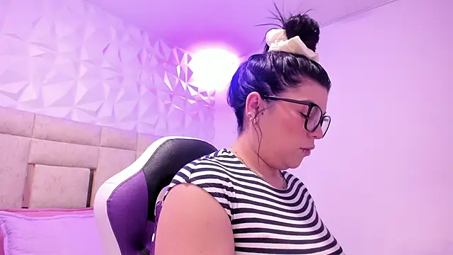 PauletteJ online show from February 11, 2026, 11:59 am