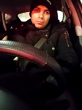 J0nyhson online show from December 4, 2025, 4:11 am