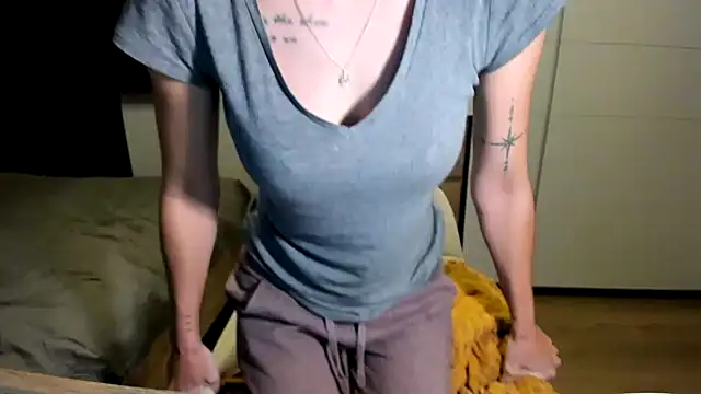 DesireMore90 online show from December 27, 2024, 7:57 pm