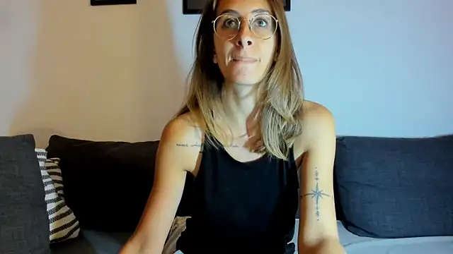 DesireMore90 online show from September 10, 2025, 9:15 pm