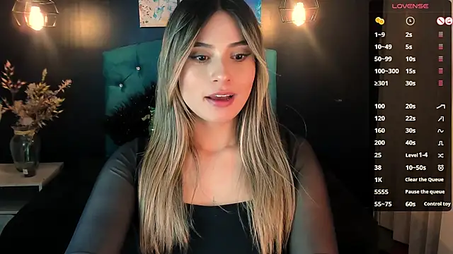 Snapshot of KiaraCarter chatting on December 4, 2024, 7:45 pm KiaraCarter online show from December 4, 2024, 7:45 pm