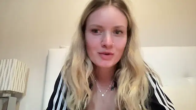 mariemelissah online show from February 16, 2025, 2:43 pm