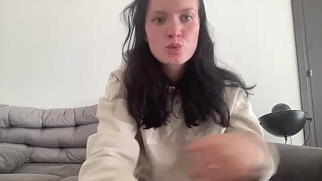 mariemelissah online show from January 18, 2026, 8:40 am