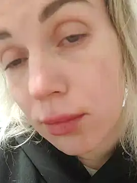 Linda Gregory online show from March 3, 2025, 1:42 am