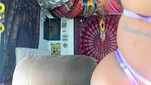 Snapshot of ElizaGrey_ chatting on March 4, 2025, 2:06 am ElizaGrey online show from March 4, 2025, 2:06 am