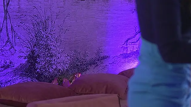 YamiraKim online show from December 1, 2025, 6:57 pm