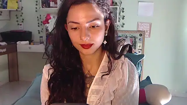 Snapshot of BeellyDance chatting on April 22, 2026, 4:41 pm BeellyDance online show from April 22, 2026, 4:41 pm