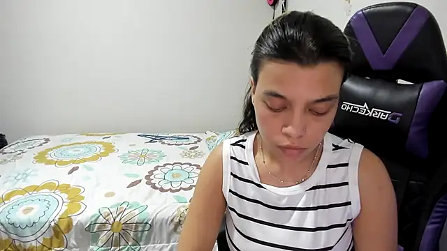 LuisaReyes 2911 online show from May 10, 2026, 1:55 am