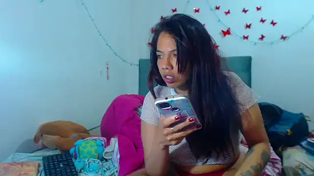 Snapshot of AmaraRoberts420 chatting on January 18, 2025, 4:10 pm AmaraRoberts420 online show from January 18, 2025, 4:10 pm