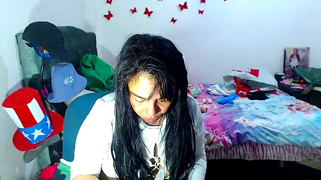Snapshot of AmaraRoberts420 chatting on September 17, 2025, 2:30 pm AmaraRoberts420 online show from September 17, 2025, 2:30 pm