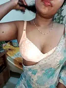 Snapshot of esita_1212 chatting on February 15, 2025, 4:45 pm esita 1212 online show from February 15, 2025, 4:45 pm