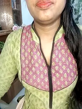 Snapshot of esita_1212 chatting on March 7, 2025, 2:23 pm esita 1212 online show from March 7, 2025, 2:23 pm