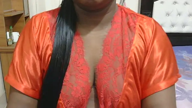 Snapshot of esita_1212 chatting on April 9, 2026, 12:32 pm esita 1212 online show from April 9, 2026, 12:32 pm