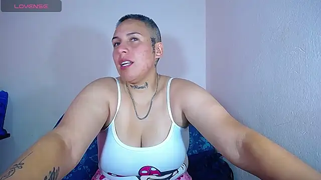 Yessi rousse online show from January 22, 2025, 5:06 pm