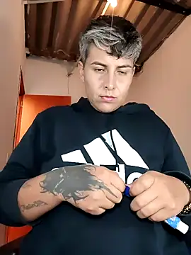 Yessi rousse online show from April 17, 2026, 7:17 pm