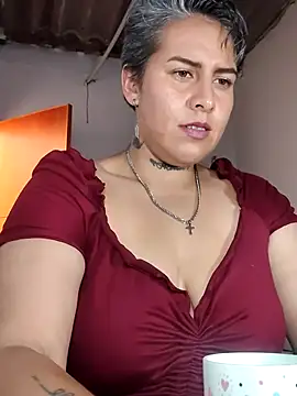 Snapshot of Yessi_rousse chatting on June 27, 2026, 8:25 pm Yessi rousse online show from June 27, 2026, 8:25 pm