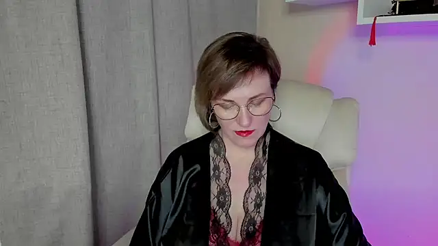 feliziaDesire online show from May 11, 2026, 2:56 pm