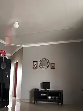 Snapshot of TheTwist chatting on February 17, 2025, 7:26 am TheTwist online show from February 17, 2025, 7:26 am