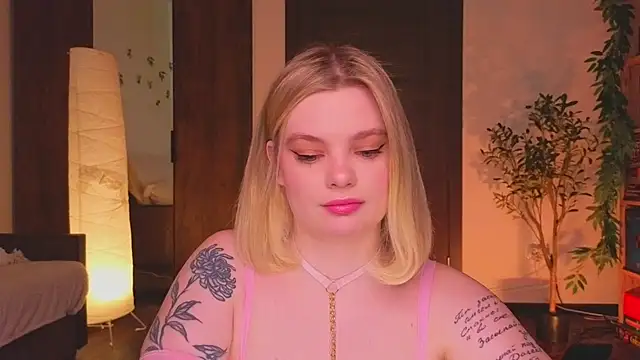 Hottie Jane online show from April 17, 2026, 11:24 am