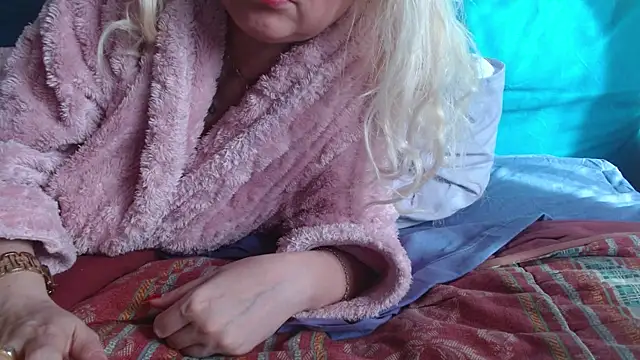Snapshot of martachatte chatting on May 1, 2026, 3:49 pm martachatte online show from May 1, 2026, 3:49 pm