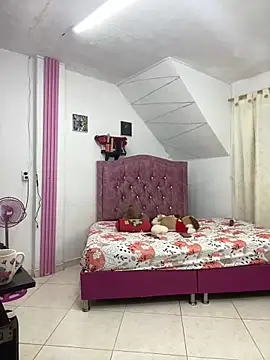 Rossestoner online show from March 25, 2026, 12:33 pm