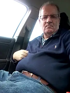 Snapshot of stiffandlubed@xh chatting on December 5, 2024, 8:55 pm stiffandlubedxh online show from December 5, 2024, 8:55 pm