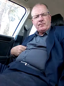 Snapshot of stiffandlubed@xh chatting on January 7, 2025, 2:20 am stiffandlubedxh online show from January 7, 2025, 2:20 am