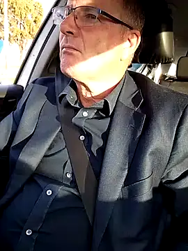 Snapshot of stiffandlubed@xh chatting on January 19, 2025, 8:19 pm stiffandlubedxh online show from January 19, 2025, 8:19 pm