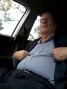 Snapshot of stiffandlubed@xh chatting on January 22, 2025, 2:26 am stiffandlubedxh online show from January 22, 2025, 2:26 am