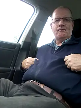 Snapshot of stiffandlubed@xh chatting on February 7, 2025, 7:40 am stiffandlubedxh online show from February 7, 2025, 7:40 am