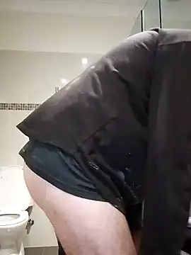 Snapshot of stiffandlubed@xh chatting on February 7, 2025, 9:26 pm stiffandlubedxh online show from February 7, 2025, 9:26 pm