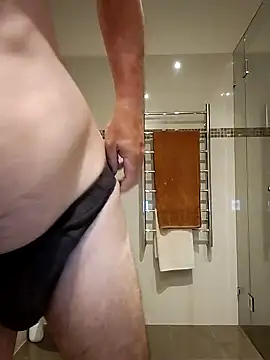 Snapshot of stiffandlubed@xh chatting on February 14, 2025, 9:21 pm stiffandlubedxh online show from February 14, 2025, 9:21 pm