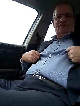 Snapshot of stiffandlubed@xh chatting on February 18, 2025, 9:09 pm stiffandlubedxh online show from February 18, 2025, 9:09 pm