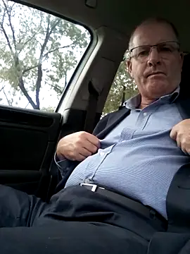 Snapshot of stiffandlubed@xh chatting on February 19, 2025, 7:28 am stiffandlubedxh online show from February 19, 2025, 7:28 am