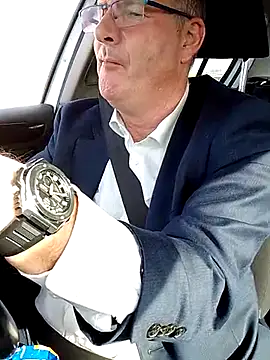 Snapshot of stiffandlubed@xh chatting on March 6, 2025, 6:41 am stiffandlubedxh online show from March 6, 2025, 6:41 am