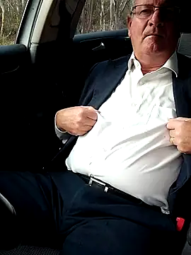 Snapshot of stiffandlubed@xh chatting on September 22, 2025, 10:01 pm stiffandlubedxh online show from September 22, 2025, 10:01 pm