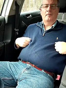 Snapshot of stiffandlubed@xh chatting on October 2, 2025, 10:06 pm stiffandlubedxh online show from October 2, 2025, 10:06 pm