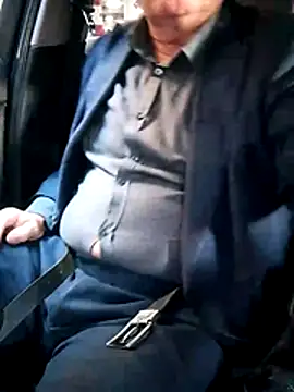 Snapshot of stiffandlubed@xh chatting on October 30, 2025, 7:32 am stiffandlubedxh online show from October 30, 2025, 7:32 am