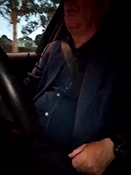 stiffandlubedxh online show from March 18, 2026, 8:12 pm