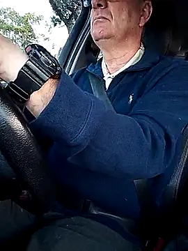 stiffandlubedxh online show from April 9, 2026, 9:31 pm