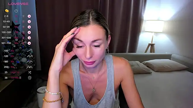 DannaEvan online show from January 5, 2025, 8:11 am