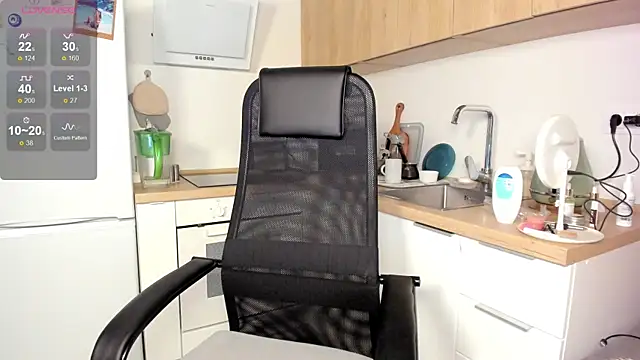 DannaEvan online show from November 1, 2025, 3:03 pm