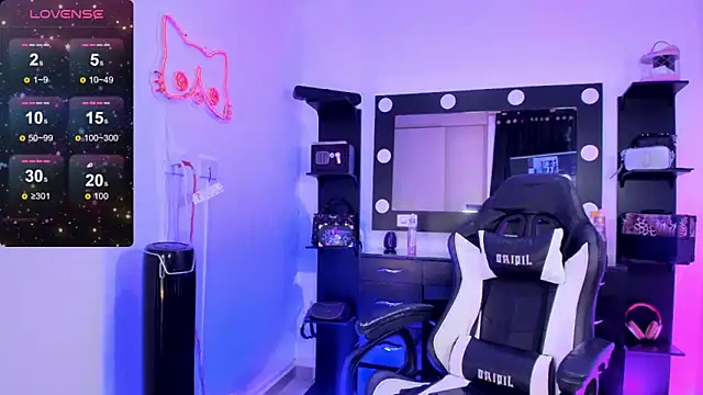 miss kitty online show from December 20, 2024, 1:25 am