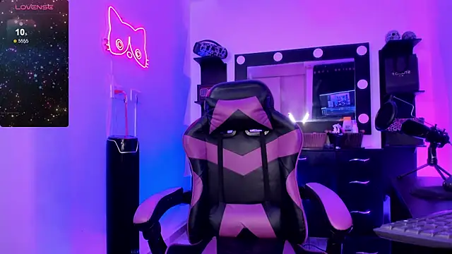 miss kitty online show from April 9, 2026, 12:54 am