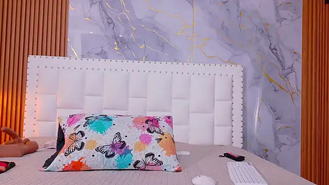 naughty ebonyy online show from February 18, 2026, 12:06 am