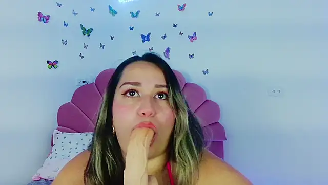 Snapshot of paula_brausin chatting on October 1, 2025, 8:48 pm paula brausin online show from October 1, 2025, 8:48 pm
